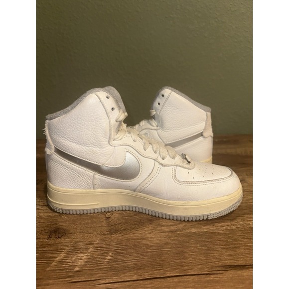 A70 SIZE 8.5 WOMEN'S NIKE AF1 SCULPT SUMMIT WHITE SILVER - Picture 6 of 9